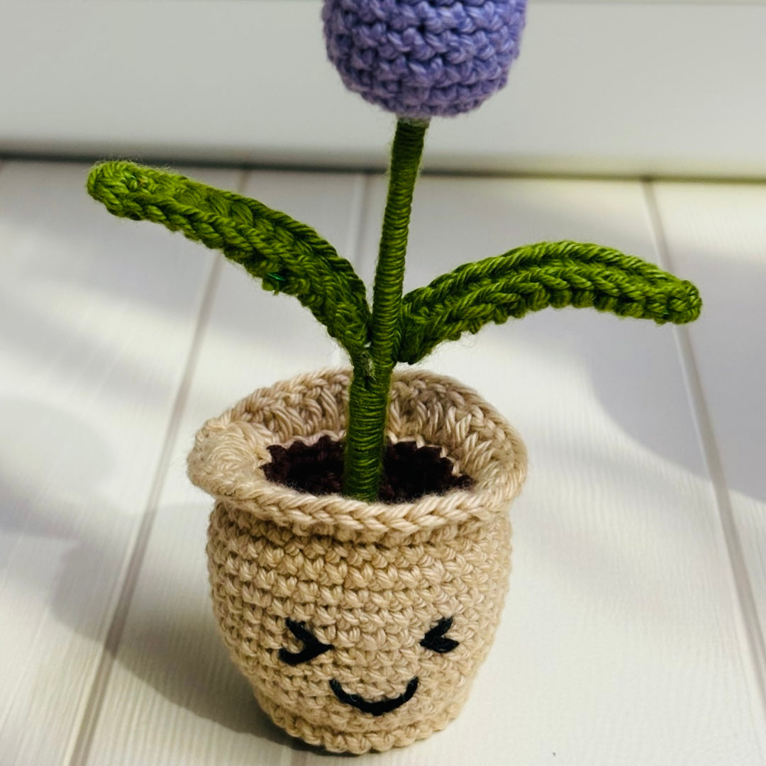Crochet Tulip Pot