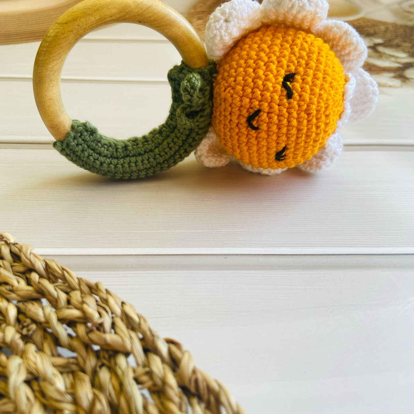 Handmade Daisy Rattle Teether (Mustard&White)