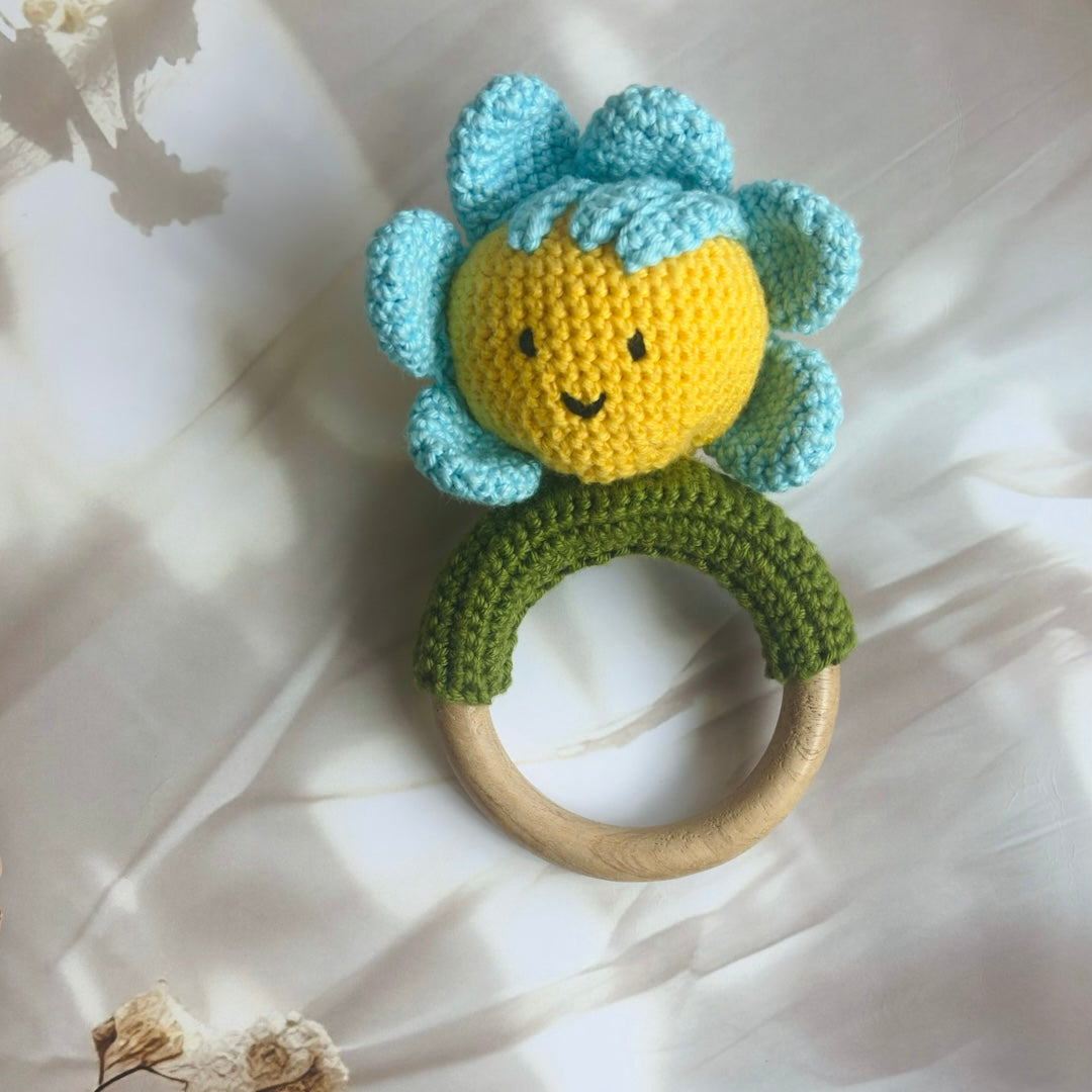 Handmade Daisy Rattle Teether (Yellow&Blue)