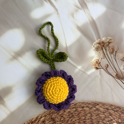 Daisy Bag Charm (large)